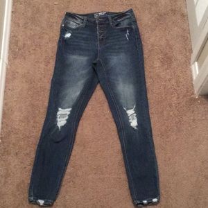 🆘*NWOT* No Boundaries High Rise Skinny Jean